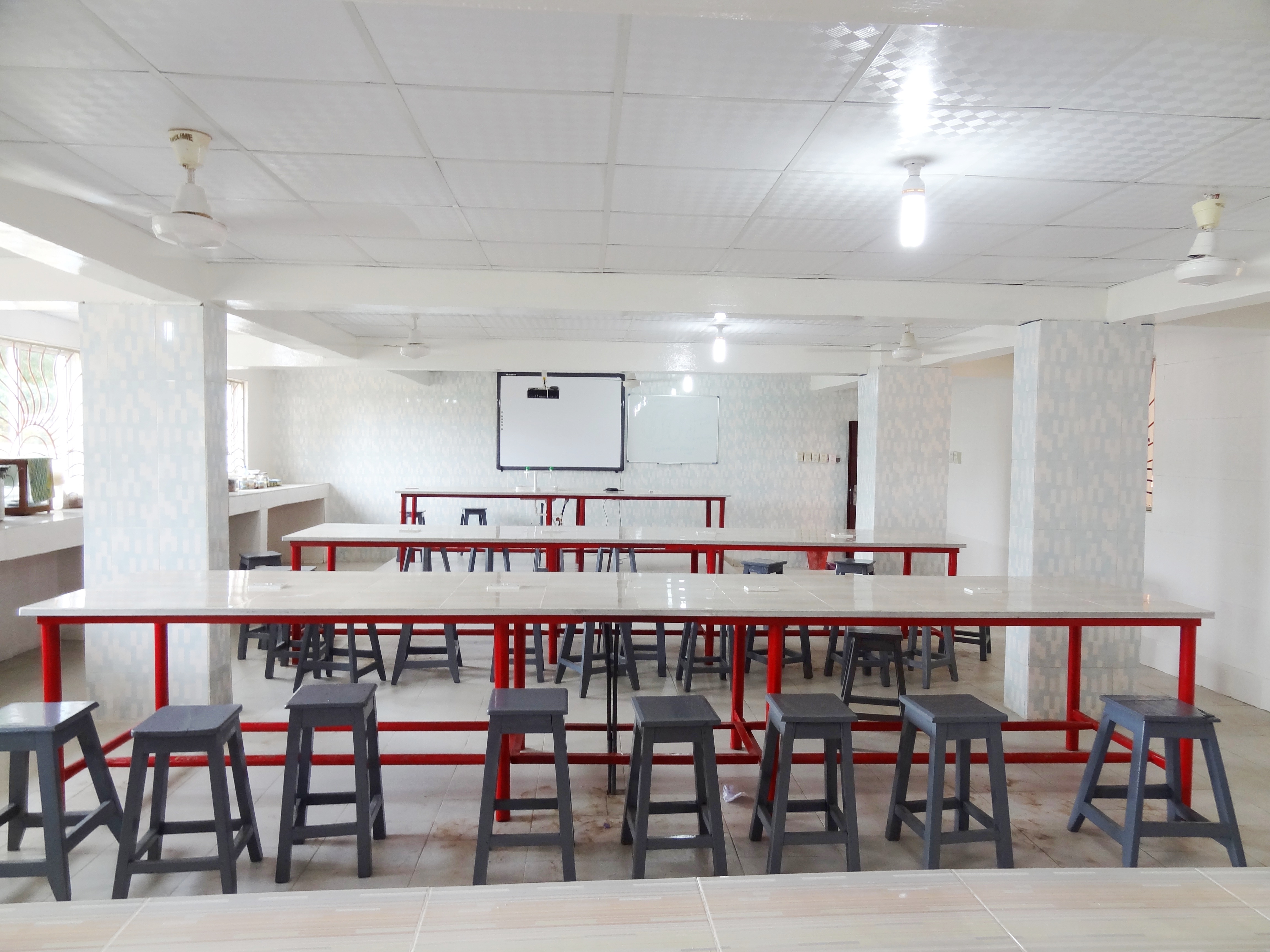 Physics Demonstration Laboratory
